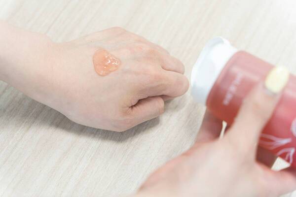 プルプル二の腕が気になる人に！　メルヴィータの引き締め成分配合「ロルロゼ」シリーズで夏のボディメイクを