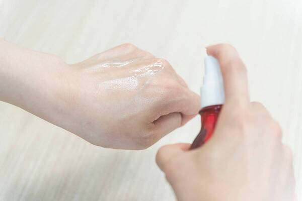 プルプル二の腕が気になる人に！　メルヴィータの引き締め成分配合「ロルロゼ」シリーズで夏のボディメイクを