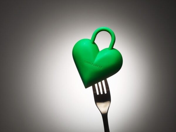 シンピュルテからドライ＆シャンプー時に使える「ハートロック スカルプブラシ」が誕生