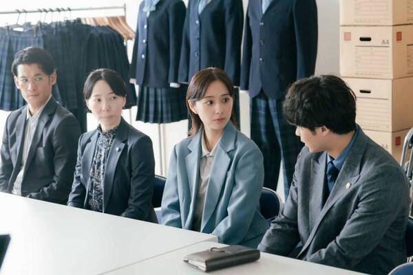 今までにないストーリーに大好評。磯村勇斗演じるスクールロイヤーが若者の青春に向き合う【僕達はまだその星の校則を知らない#1】