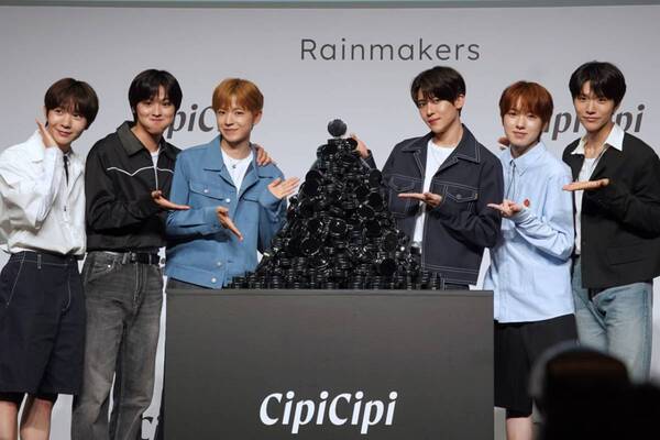 「CipiCipi」ブランドアンバサダーに「NCT WISH」が就任！　“崩れない”クッションファンデタワー作りにチャレンジ