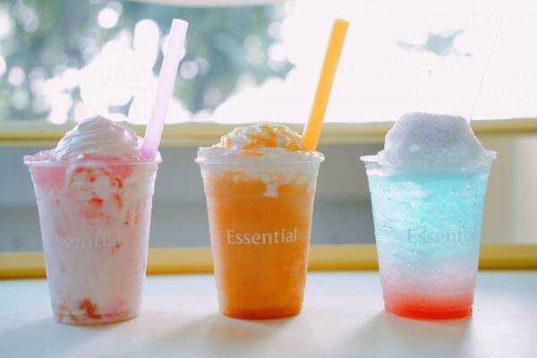 ROIROMが結成後初のリアルイベントに登場！　二人の考案ドリンクを楽しめる「Essential新感覚Cafe」開催