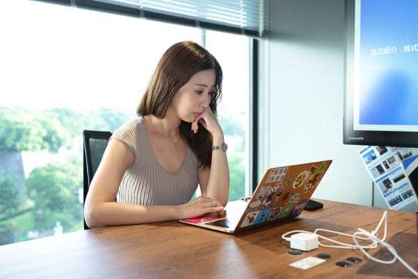 オンラインスクール『デイトラ』講師と学ぶ「生成AI実務講座」で、AI初心者女子の作業効率が爆上がり!?