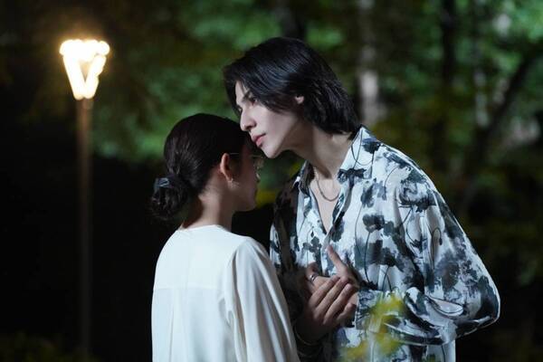 嘘だらけのホストと、真実しか言えない教師。関わると傷つけ合うもどかしい2人【愛の、がっこう#4】