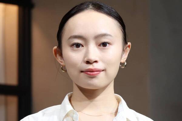 チャコット・コスメティクスからクッションファンデーション誕生！　光を味方に、自然なセミマット肌を演出