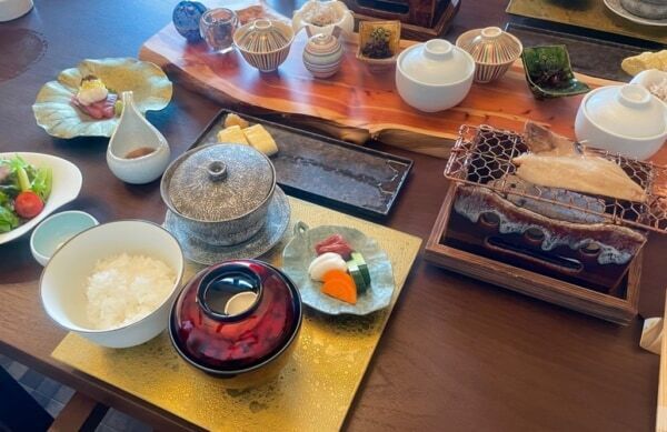 1日5組限定の絶景お宿。「富士青藍」で富士山・海・露天風呂を堪能するご褒美旅へ