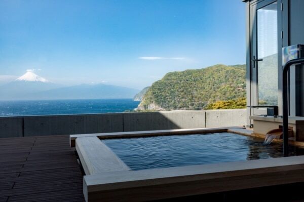1日5組限定の絶景お宿。「富士青藍」で富士山・海・露天風呂を堪能するご褒美旅へ