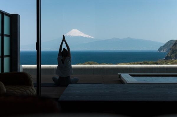 1日5組限定の絶景お宿。「富士青藍」で富士山・海・露天風呂を堪能するご褒美旅へ