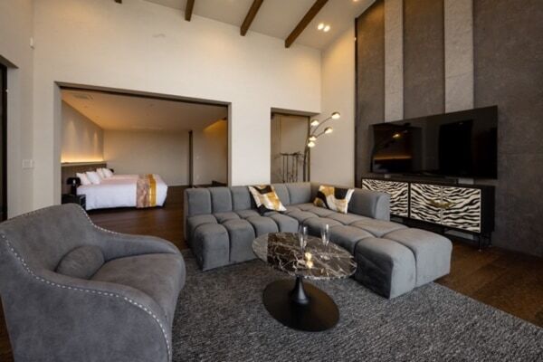 1日5組限定の絶景お宿。「富士青藍」で富士山・海・露天風呂を堪能するご褒美旅へ