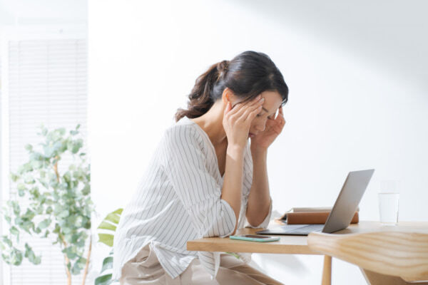 働く女性の夏のQOLを守る！　“お守り鎮痛薬”の正しい使い方