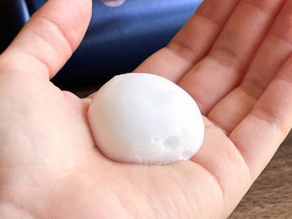 夏の頭皮悩みには「ディープクレンズ」がおすすめ！　炭酸泡の爽快時短シャンプーorウォータリーの地肌リセット