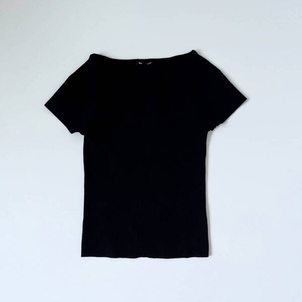 まさに“賢い大人女子の味方”。GUのリブニットが夏から秋にかけて大活躍の予感！