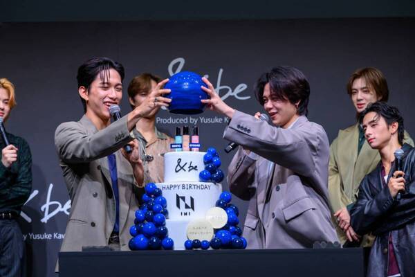 INIメンバーがお気に入りコスメを公開！　「&be」ベースメイクリニューアル発表会レポート