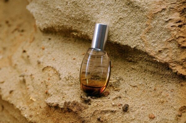 「ROAlív」秋限定フレグランス、オリエンタルウッディな香り「エレウテリア」が数量限定で登場