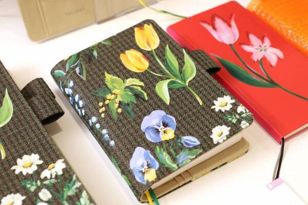 『ほぼ日手帳2026』は平成リバイバルなコラボデザインが登場！　アプリリリースに新作文具など新情報が盛り沢山