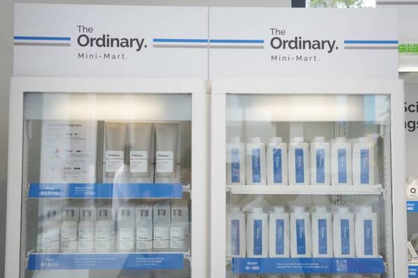 話題のスキンケアブランド「The Ordinary」が下北沢でポップアップ開催中！　コンビニをイメージした限定パッケージ商品も