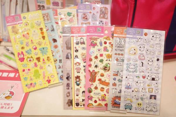 ロフトで2026年版ダイアリーをチェック！　平成リバイバルな新作文具もそろう『文フェス 2025AUTUMN』も開催中