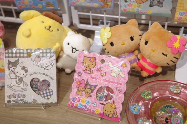 ロフトで2026年版ダイアリーをチェック！　平成リバイバルな新作文具もそろう『文フェス 2025AUTUMN』も開催中