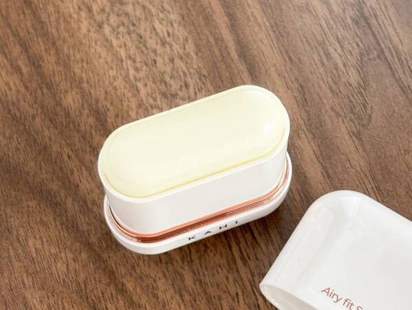 期待以上のサラサラ。KAHI「エアリーフィット サンスティック」が日焼け止めのプチ悩みを一掃