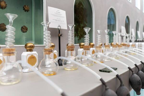 ギフトにおすすめの「オフィシーヌ・ユニヴェルセル・ビュリー」アイテム3選。刻印サービスも、ラッピングもすてき！