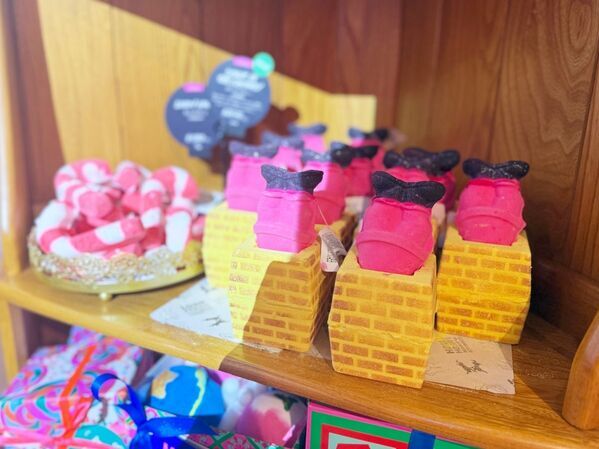 LUSHのクリスマスコレクションがお披露目！　大人気の「スノーフェアリー」シリーズなど全78アイテムをチェックしてきた