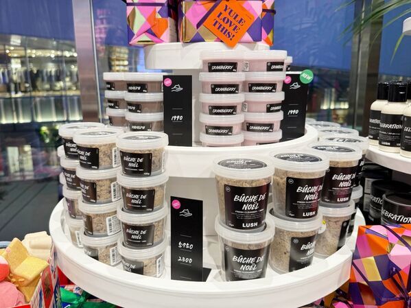 LUSHのクリスマスコレクションがお披露目！　大人気の「スノーフェアリー」シリーズなど全78アイテムをチェックしてきた
