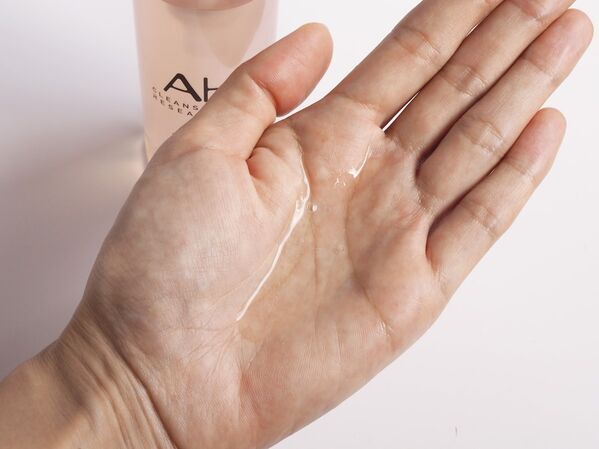 クレンジング、どのタイプが人気？　おすすめアイテムを紹介！【働く女性にアンケート】