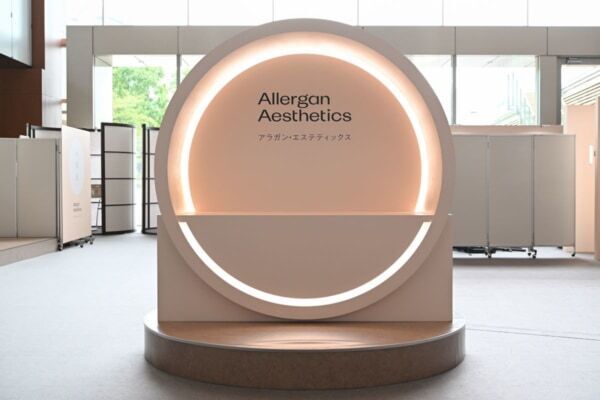 千賀健永さんが登壇！ アラガン・エステティックス美容医療を楽しく学べる体験型ポップアップ「お肌見Salon」開催