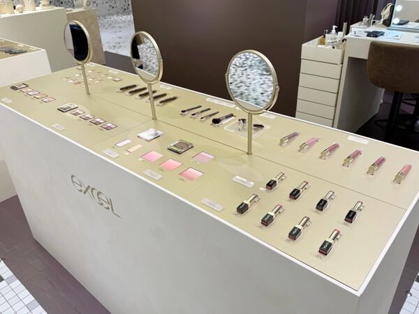 エクセルがポップアップを渋谷で開催中！　アップデートした世界観で現品が当たるクレーンゲームも