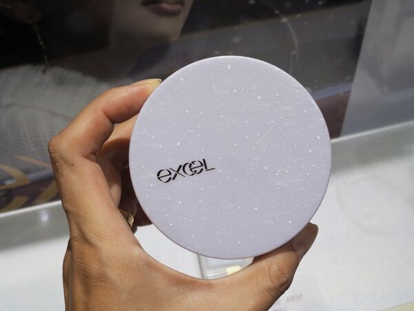 エクセルがポップアップを渋谷で開催中！　アップデートした世界観で現品が当たるクレーンゲームも