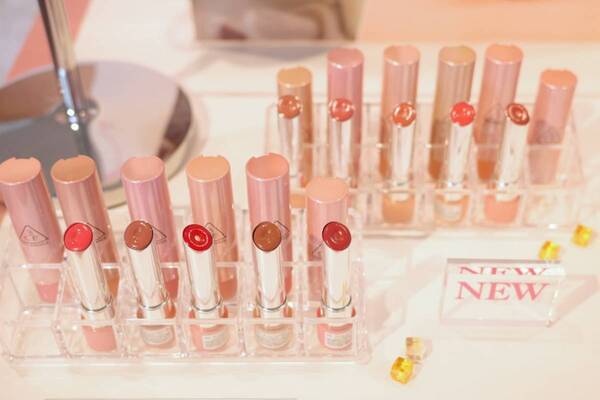 3CE新作「グレイジー リップグロウ」が登場！　じんわりツヤ＆血色感のスティック型リップ＆チーク