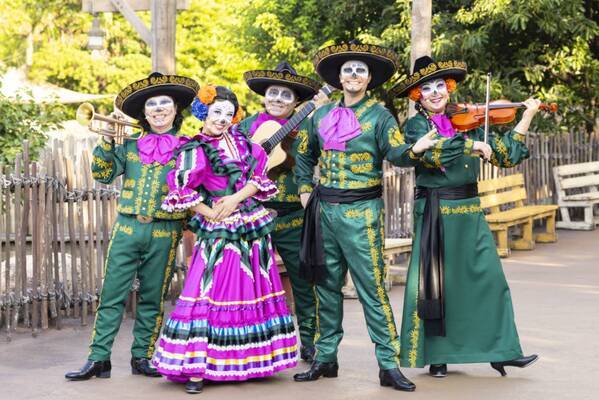 色鮮やかな“死者の日”の世界へ!?　東京ディズニーシー「ラソス・デ・ラ・ファミリア」を楽しむ3つのポイント