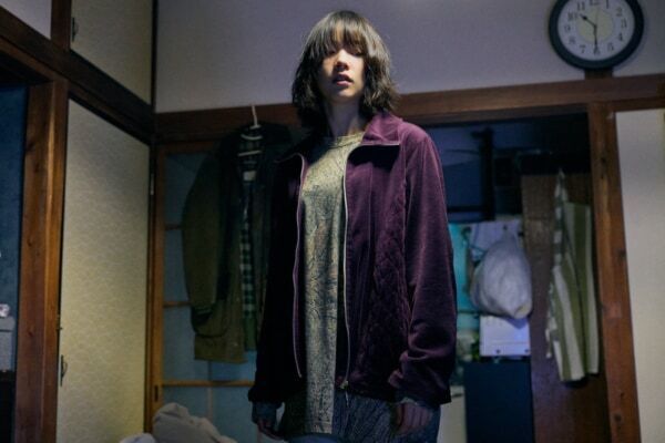 “ダークヒーロー”演じるのんに視聴者も衝撃「のんのイメージひっくり返った」「想像超えてる」＜ABEMAオリジナルドラマ『MISS KING 』第1話配信