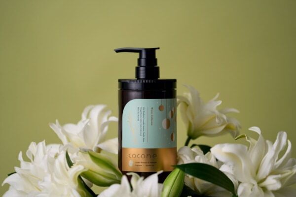 クリームシャンプー「cocone」から冬限定の香りが登場！　ご褒美感あるスパークルリリーの香り