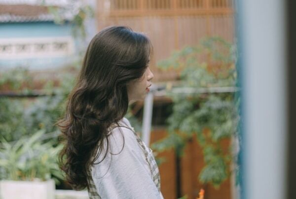 偶然よく会う人は「運命の人」って本当？　よく会う本当の理由とは