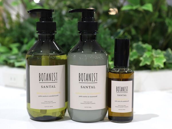 秋冬のヘアケアはどれを買う？　インバスからアウトバスまでコスメオタクが注目する最新アイテムを一挙公開