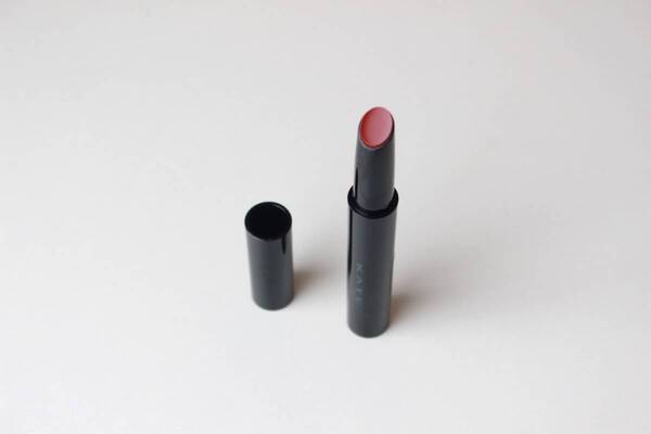 ハロウィン気分高まる……！　KATE×USJ「18番地の魔女」限定4色を徹底レビュー