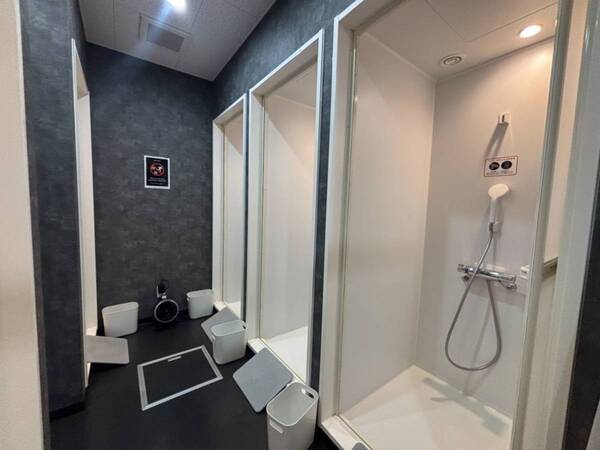 “一人になりたい”夜は、音と光の中へ。仕事終わりのアラサー女子が暗闇ボクシングで全力デトックス体験