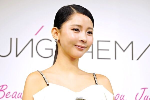 韓国コスメ『JUNGSANMOOL』新作チークに、モデルのミチが感動！　おすすめの使い方は？