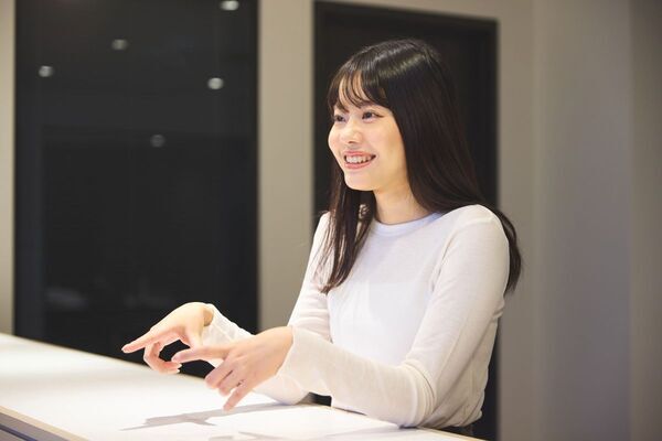 アイドルから接客、マーケティングへ。今を精一杯生きる女性の“毎日元気に働くための原動力”とは