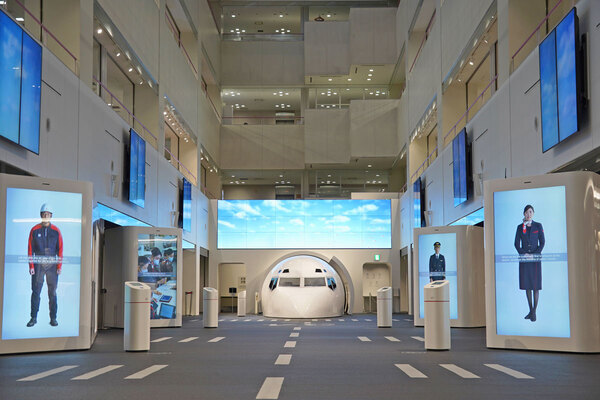 ひとりで見た夕焼けが沁みる……。JAL SKY MUSEUMでアラサー女子が“おひとりさま”を満喫した話