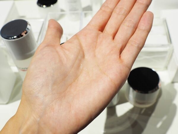 ハリ、湧き上がる！　ドイツ発老舗スキンケア「ユーセリン」から日本独自処方の「ハリフィラー」シリーズが誕生