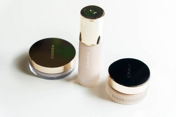 SUQQUベースメイクの“重ねの技”をお得に体感。@cosme BEAUTY DAYの限定キットが熱い！