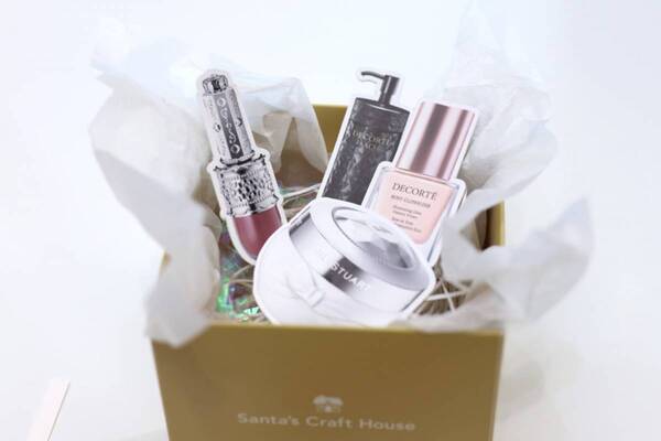 すてきなクリスマスプレゼントが見つかる！　サンタクロース見習い気分で心躍るホリデー体験【Maison KOSÉ銀座】