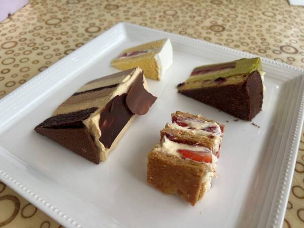 現在予約受付中！　シェラトン・グランデ・トーキョーベイ・ホテルのクリスマスケーキ&#038;ビュッフェを試食してきた