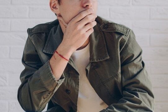 しつこすぎ！　付き合ってない男性からのLINE攻撃への対処法