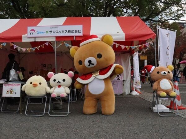 チャリティーイベント「サンタパレード東京」にスペシャルアンバサダーとしてサンタ姿のリラックマが登場！