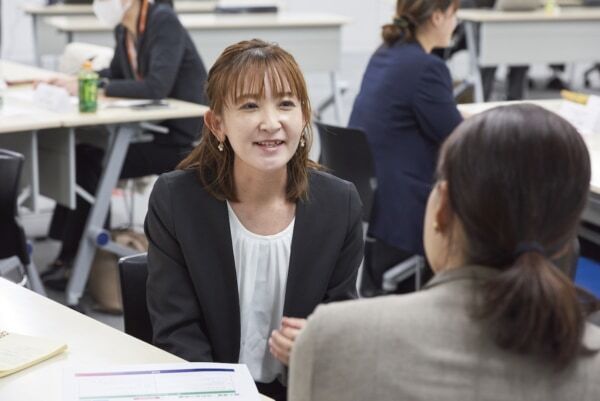 EVE×ウエルシア薬局、約10カ月におよぶ女性店長比率向上プロジェクトが終了