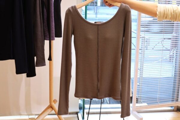 ワコール2025年ホリデーコレクションが登場。心華やぐご褒美ランジェリーと美シルエットをかなえるカップ付インナーに注目！　