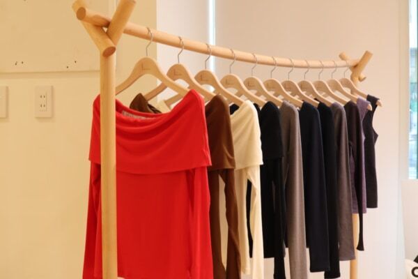 ワコール2025年ホリデーコレクションが登場。心華やぐご褒美ランジェリーと美シルエットをかなえるカップ付インナーに注目！　